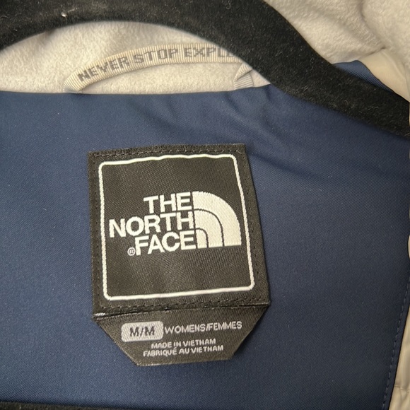 North Face Primaloft Ski / Winter Coat in Navy, Medium - Picture 4 of 5